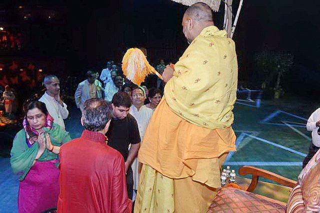 Gurudev1-7-12-14-9465-DDeRosaPhoto