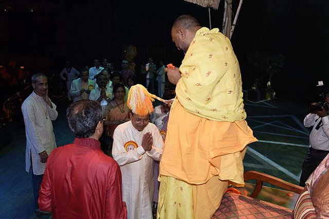 Gurudev1-7-12-14-9466-DDeRosaPhoto