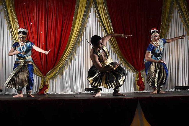 Gurudev1-7-11-14-6279-DDeRosaPhoto