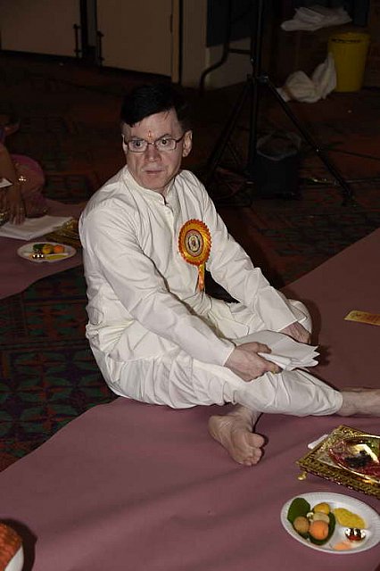 Gurudev1-7-12-14-6800-DDeRosaPhoto