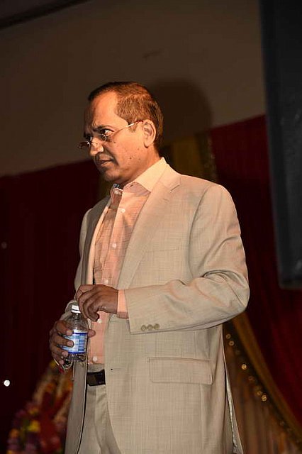 Gurudev1-7-12-14-6803-DDeRosaPhoto