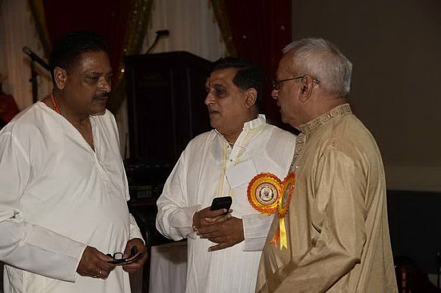 Gurudev1-7-12-14-6831-DDeRosaPhoto