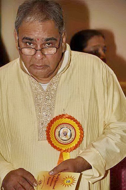 Gurudev1-7-12-14-6838-DDeRosaPhoto