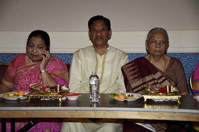 Gurudev1-7-12-14-6879-DDeRosaPhoto