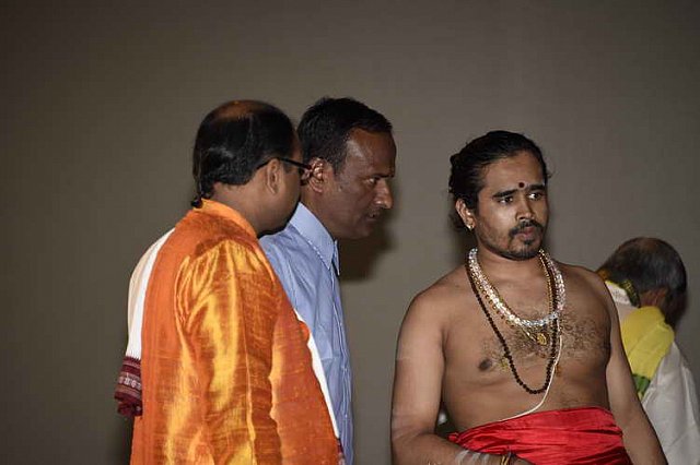 Gurudev1-7-12-14-6892-DDeRosaPhoto