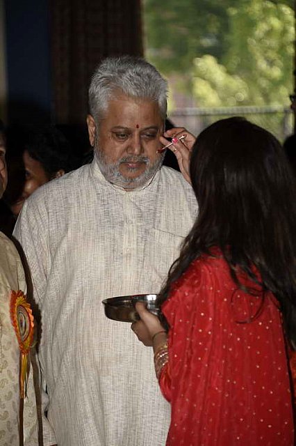 Gurudev1-7-12-14-6893-DDeRosaPhoto