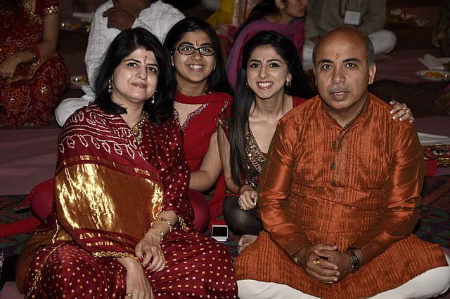 Gurudev1-7-12-14-6959-DDeRosaPhoto