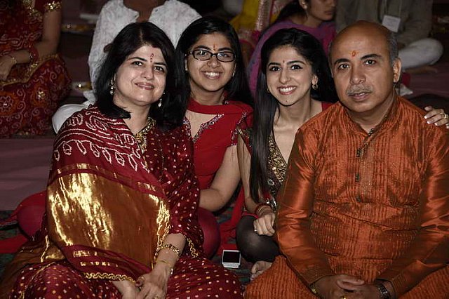 Gurudev1-7-12-14-6960-DDeRosaPhoto