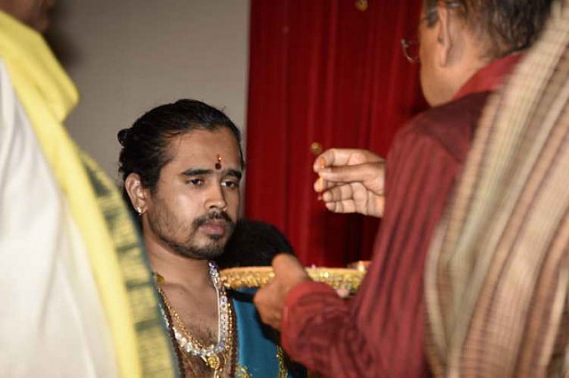 Gurudev1-7-12-14-7007-DDeRosaPhoto