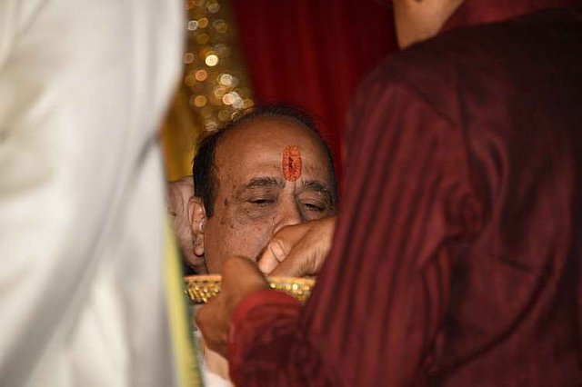 Gurudev1-7-12-14-7008-DDeRosaPhoto