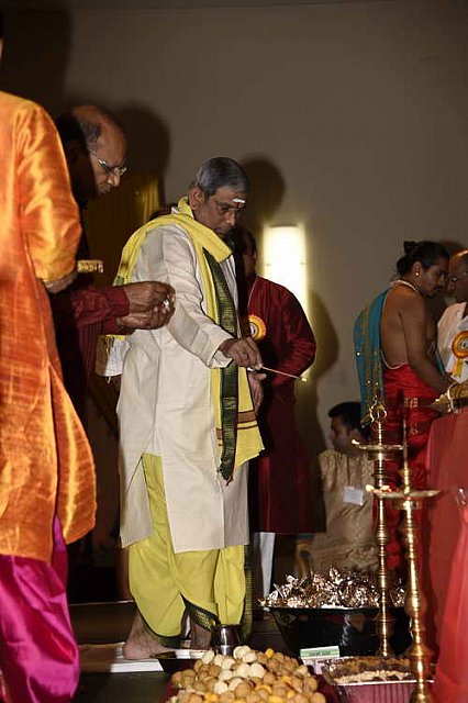 Gurudev1-7-12-14-7028-DDeRosaPhoto