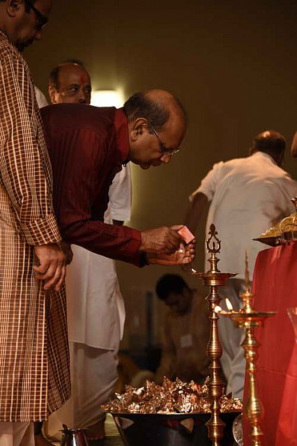 Gurudev1-7-12-14-7034-DDeRosaPhoto