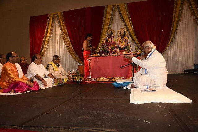 Gurudev1-7-12-14-7065-DDeRosaPhoto