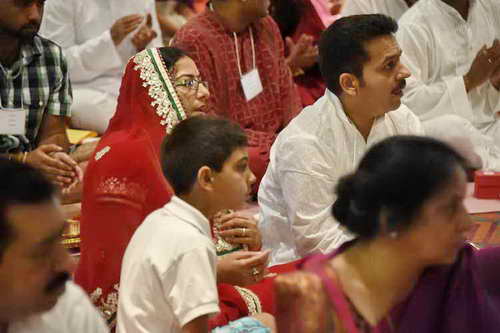 Gurudev1-7-12-14-7094-DDeRosaPhoto