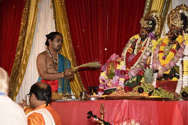 Gurudev1-7-12-14-7220-DDeRosaPhoto