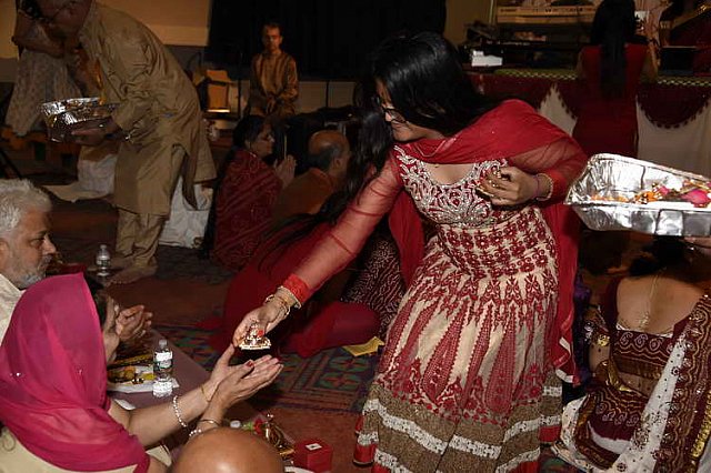 Gurudev1-7-12-14-7244-DDeRosaPhoto