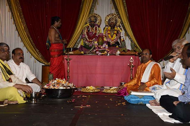 Gurudev1-7-12-14-7252-DDeRosaPhoto