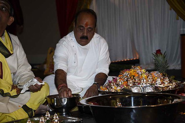 Gurudev1-7-12-14-7260-DDeRosaPhoto