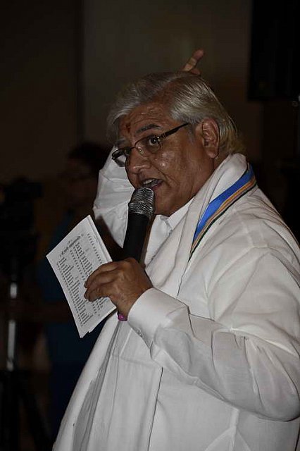 Gurudev1-7-12-14-7291-DDeRosaPhoto