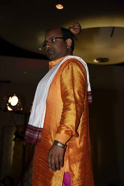 Gurudev1-7-12-14-7292-DDeRosaPhoto