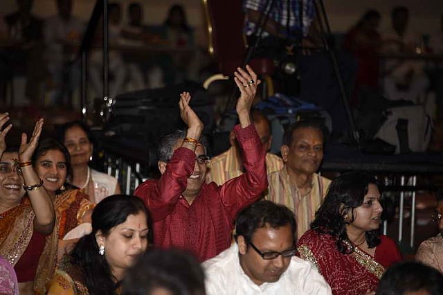 Gurudev1-7-12-14-7315-DDeRosaPhoto