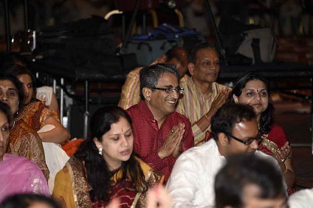 Gurudev1-7-12-14-7318-DDeRosaPhoto