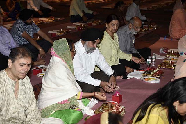 Gurudev1-7-12-14-7358-DDeRosaPhoto