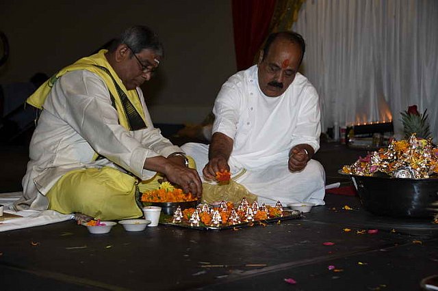 Gurudev1-7-12-14-7369-DDeRosaPhoto