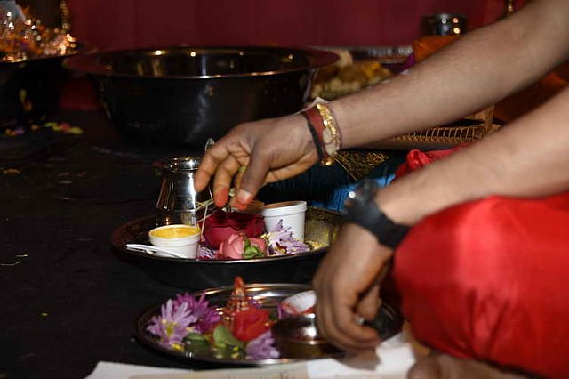 Gurudev1-7-12-14-7372-DDeRosaPhoto