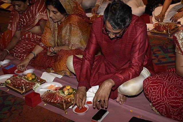 Gurudev1-7-12-14-7379-DDeRosaPhoto