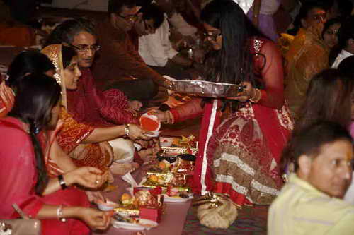 Gurudev1-7-12-14-7395-DDeRosaPhoto