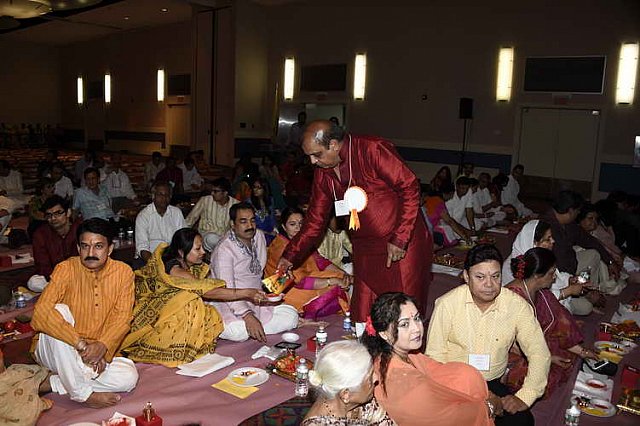 Gurudev1-7-12-14-7400-DDeRosaPhoto