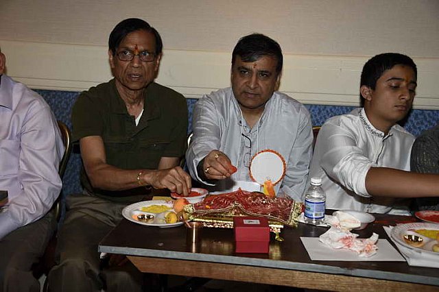 Gurudev1-7-12-14-7435-DDeRosaPhoto