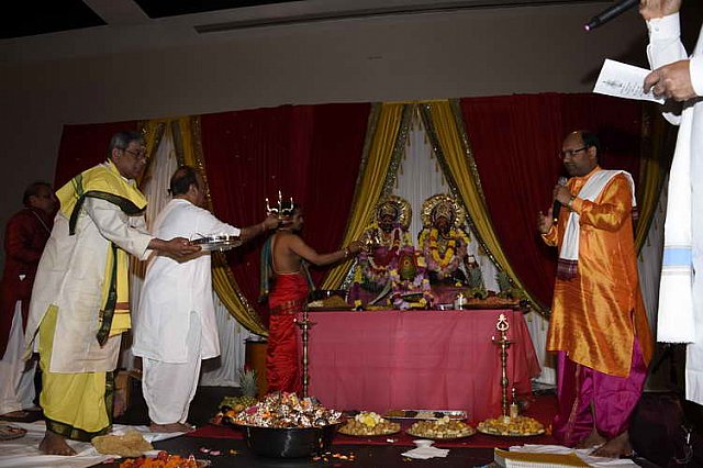 Gurudev1-7-12-14-7503-DDeRosaPhoto