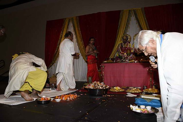 Gurudev1-7-12-14-7536-DDeRosaPhoto