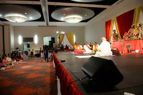 Gurudev2-7-12-14-2429-DDeRosaPhoto