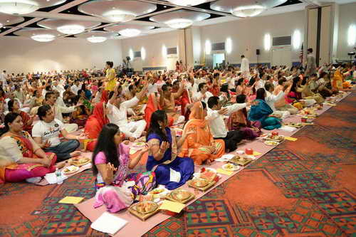 Gurudev2-7-12-14-2463-DDeRosaPhoto