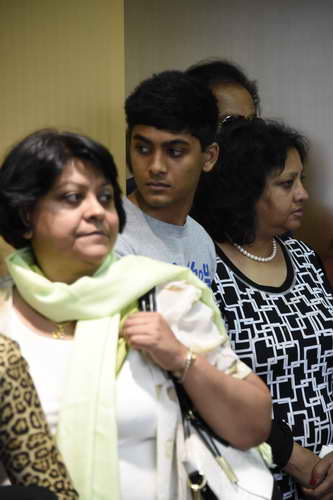 Gurudev1-7-11-14-5410-DDeRosaPhoto