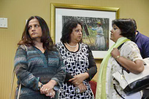 Gurudev1-7-11-14-5420-DDeRosaPhoto