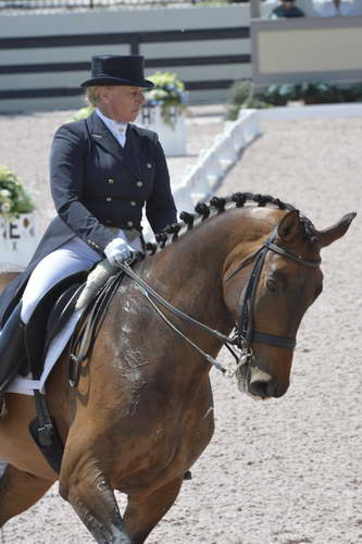 HHB-3-16-13-FL-02910-EviStrasser-RigaudonTyme-CAN-DDeRosaPhoto