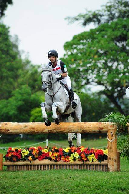 HKEV-8-11-08-0857-Joe Meyer-Snip-NZL-DeRosaPhoto.jpg