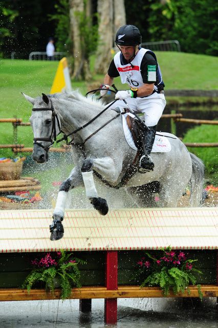 HKEV-8-11-08-0865-Joe Meyer-Snip-NZL-DeRosaPhoto.jpg