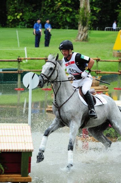 HKEV-8-11-08-0868-Joe Meyer-Snip-NZL-DeRosaPhoto.jpg