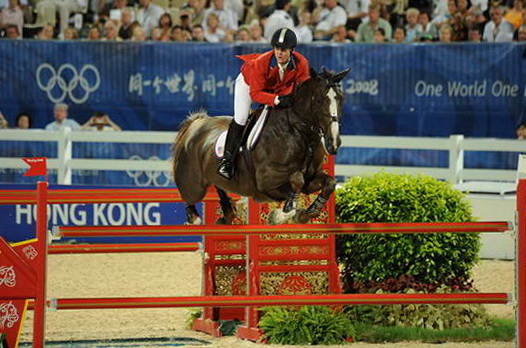 HKSJ-8-18-08-0440-McLainWard-Sapphire-DeRosaPhoto