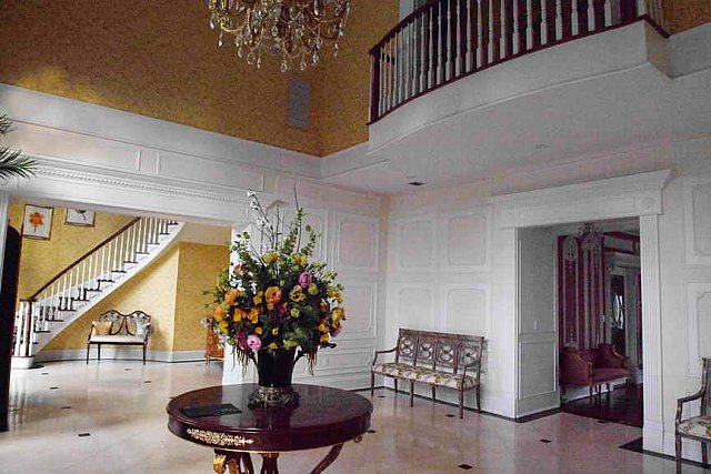 Entrance-IPE-Oyster Bay-3-24-19-3471-DDeRosaPhoto