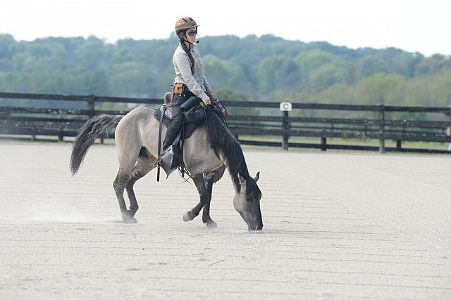 MUSTANG-HANNAH DEMO-10-15-21-2928-DDeRosaPhoto