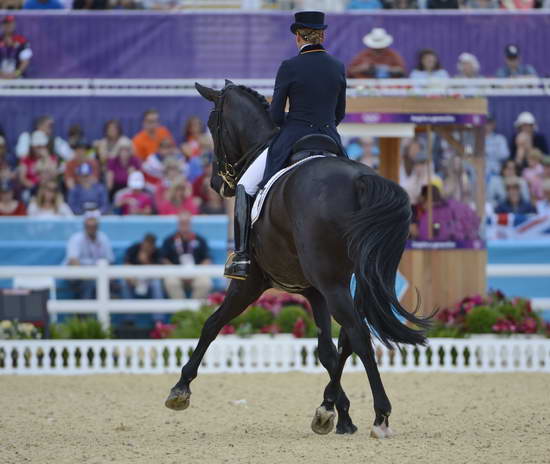 Olympics-DRE-GP2-8-2-12-0380-DorotheeSchneider-DivaRoyal-GER-DDeRosaPhoto