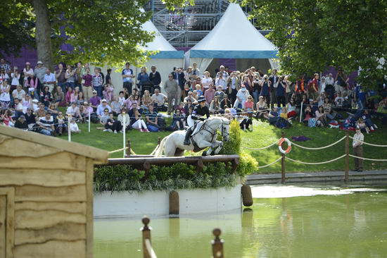 Olympics-EV-XC-7-30-12-5407-CarolinePowell-Lenamore-NZL-DDeRosaPhoto