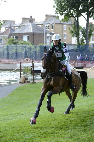 Olympics-EV-XC-7-30-12-5658-LucindaFredericks-FlyingFinish-AUS-DDeRosaPhoto