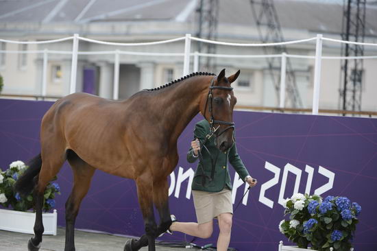 Olympics-EVJg-7-27-12-0384-LucindaFredericks-FlyingFinish-AUS-DDeRosaPhoto
